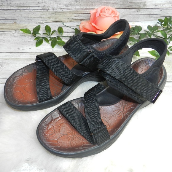 bzees Shoes - Bzees Jive strappy Sandal womens black platform 8